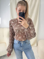 Bluzka-mgiełka-czekoladowe-w-błękitne-kwiatki-mouliu (5)