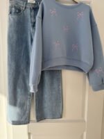 Niebieska-Bluza-w-różowe-kokardki-mouliu (4)