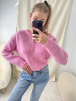 Różowy-sweterek-zapinany-na-guziki-mouliu (7)