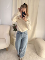 Śmietankowy-sweterek-z-kołnierzykiem-mouliu (1)