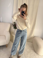 Śmietankowy-sweterek-z-kołnierzykiem-mouliu (2)