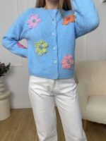 Sweter-niebieski-z-kwiatami-mouliu (1)